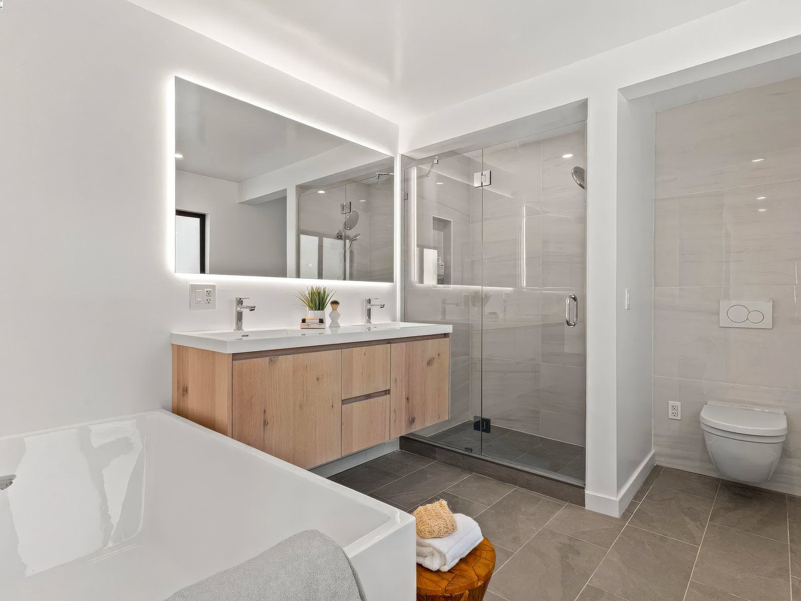 Bathroom remodel at 584 Mississippi in San Francisco by Four Piers