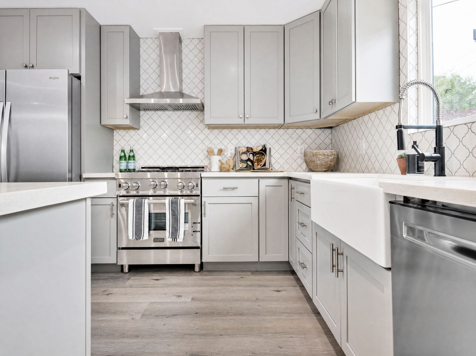 Kitchen photo 2